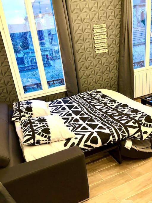 Le Led Room,Centre Ville Place De Parking Gratuite Sens Dış mekan fotoğraf